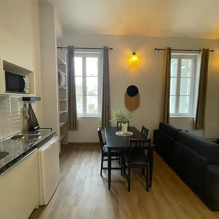 Superbe Duplex Au Pied Du Tram Et De La Gare Burdeos